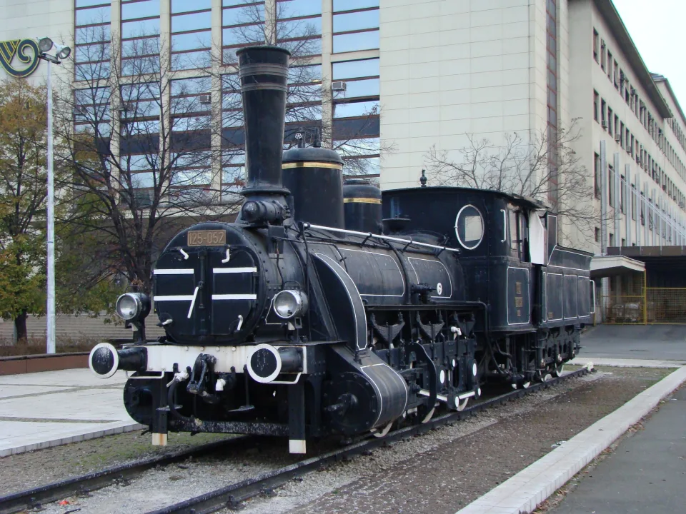 Локомотива 125-052