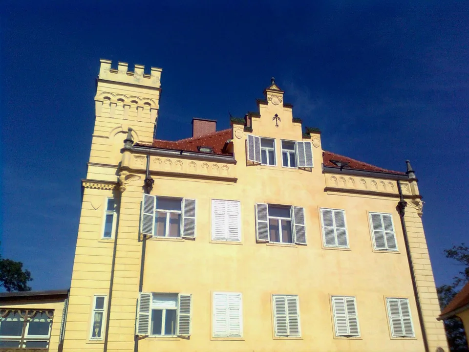 Шлосс Лустбюхель