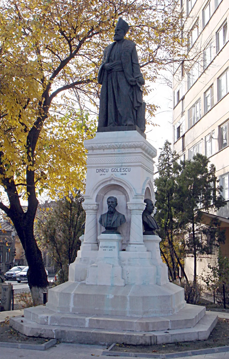 Дину Голеску