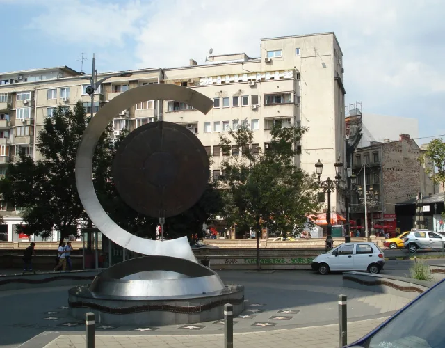 Гонг Театра в Площади Времени