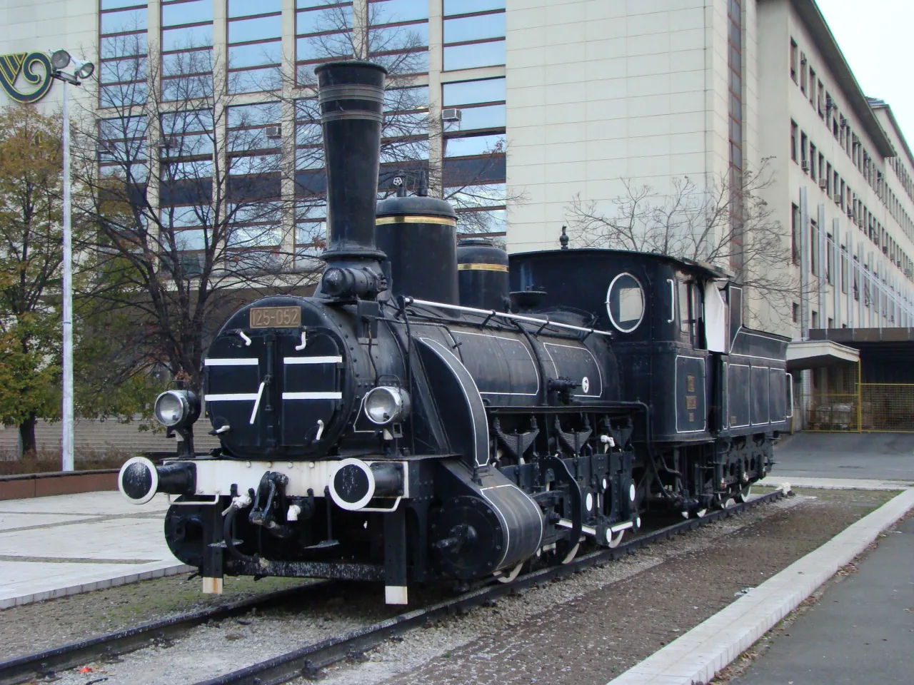 Локомотива 125-052