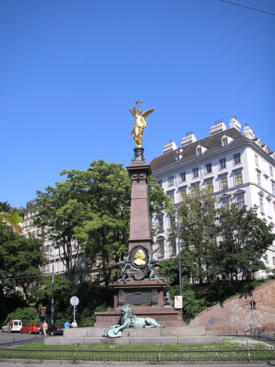 Памятник Либенбергу