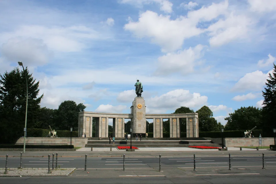 Советский мемориал в Тиргартене