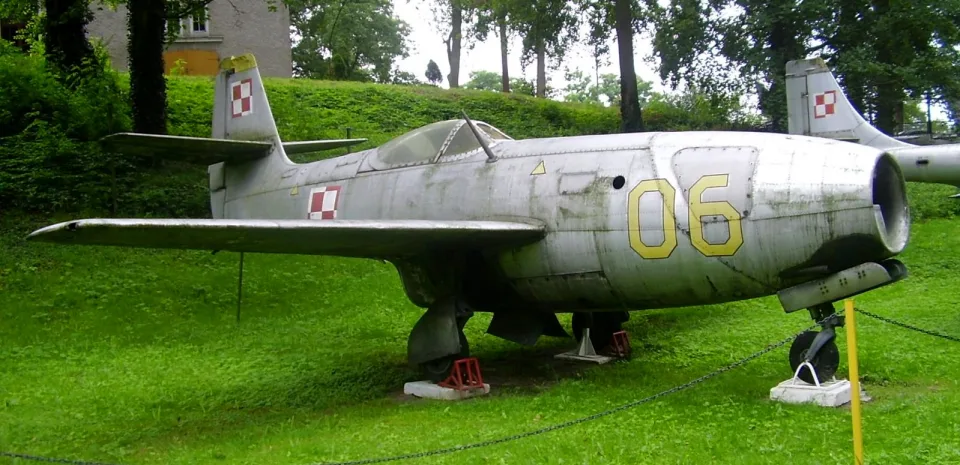Як-23