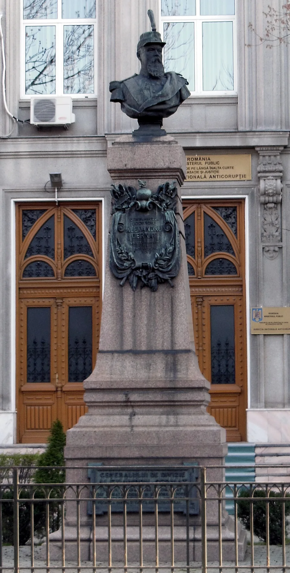 Генерал Александру Чернат